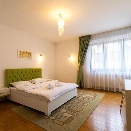 Ardor Apt - Bright And Secluded Apartment In The Heart Of Old Town Brasov Exterior photo
