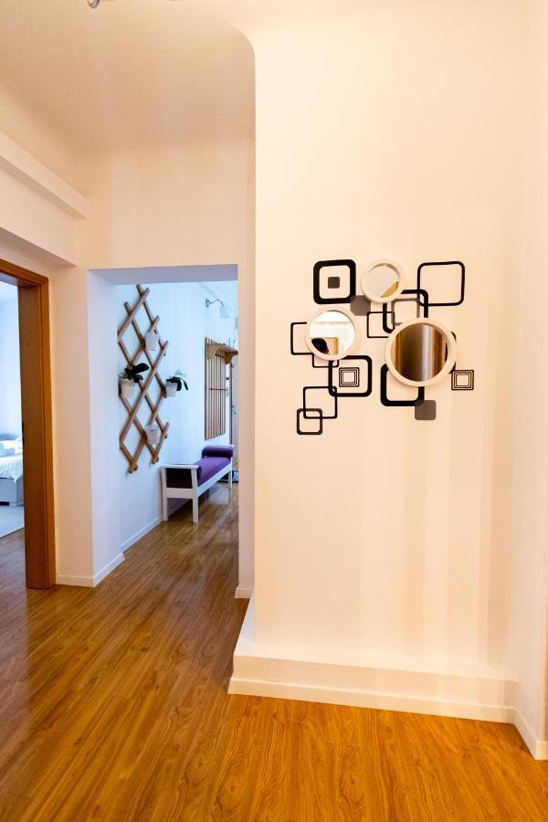 Ardor Apt - Bright And Secluded Apartment In The Heart Of Old Town Brasov Exterior photo